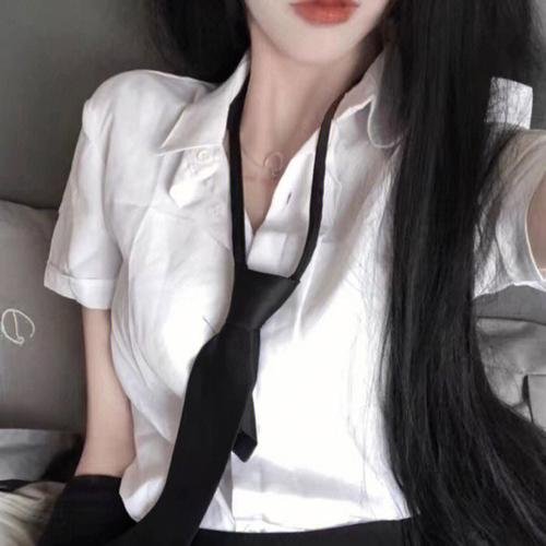 刚分手被姐姐拉去相亲